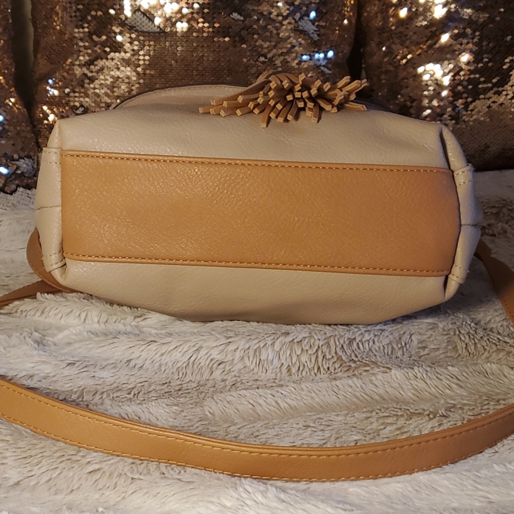 Rosetti Crossbody - Picture 6 of 16